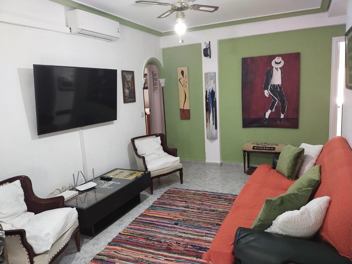 An Indian Bollywood Sevilla Experience - For Families, Couples & Business Trips Bagian luar foto