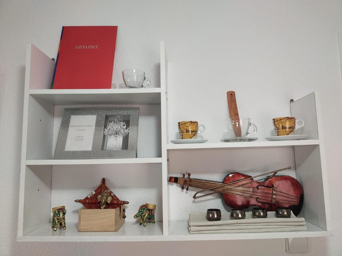 An Indian Bollywood Sevilla Experience - For Families, Couples & Business Trips Bagian luar foto